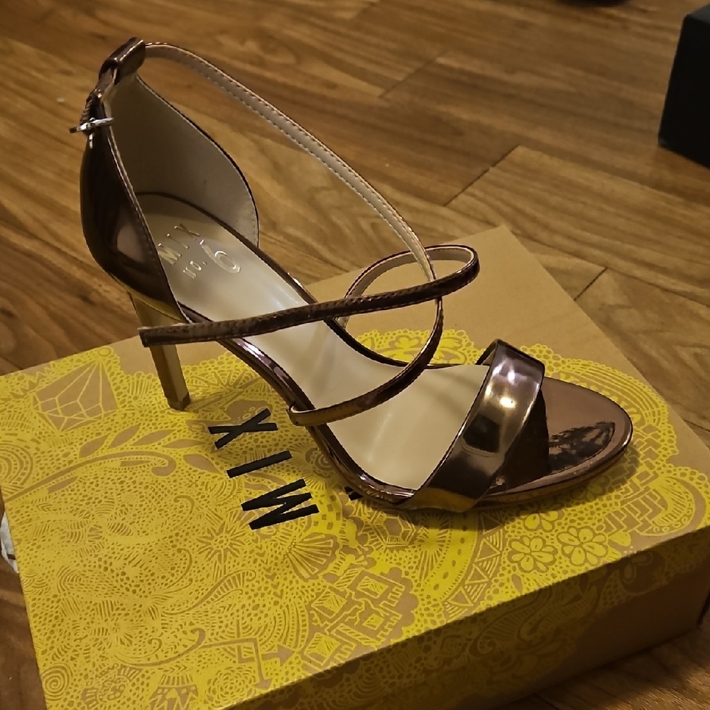 Mi Metallic Strappy Heels